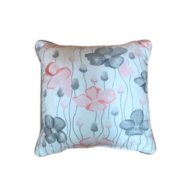 Other - Floral Decorative Throw Pillow in Pink & Gray